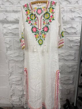 ROLLER RABBIT WHITE WILDFLOWER EMBROIDERED KURTA